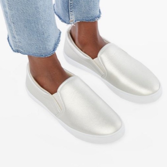 NWT Alice Sneaker - Picture 5 of 5